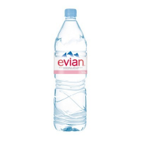 Evian naturelle 1,5 lt. (6)